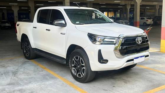 TOYOTA HILUX 2.8 SRV 4X4 CD 16V DIESEL 4P AUTOMÁTICO